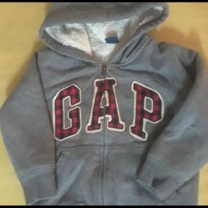 5/$25 🥳GAP logo sherpa sweatshirt